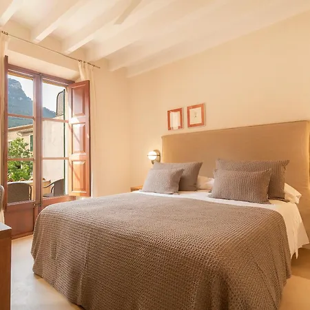 Y Des Puig Hotel 4*