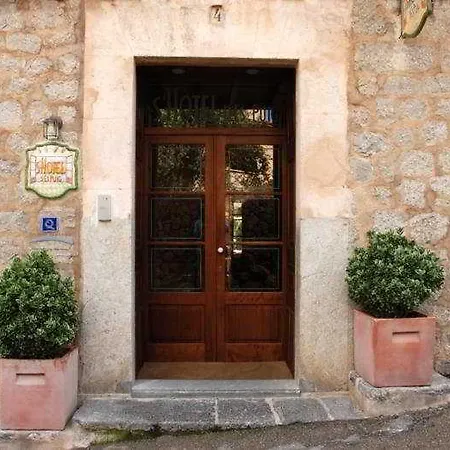 Y Des Puig Hotel